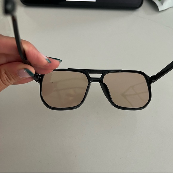 Black Sunglasses - Picture 4 of 5